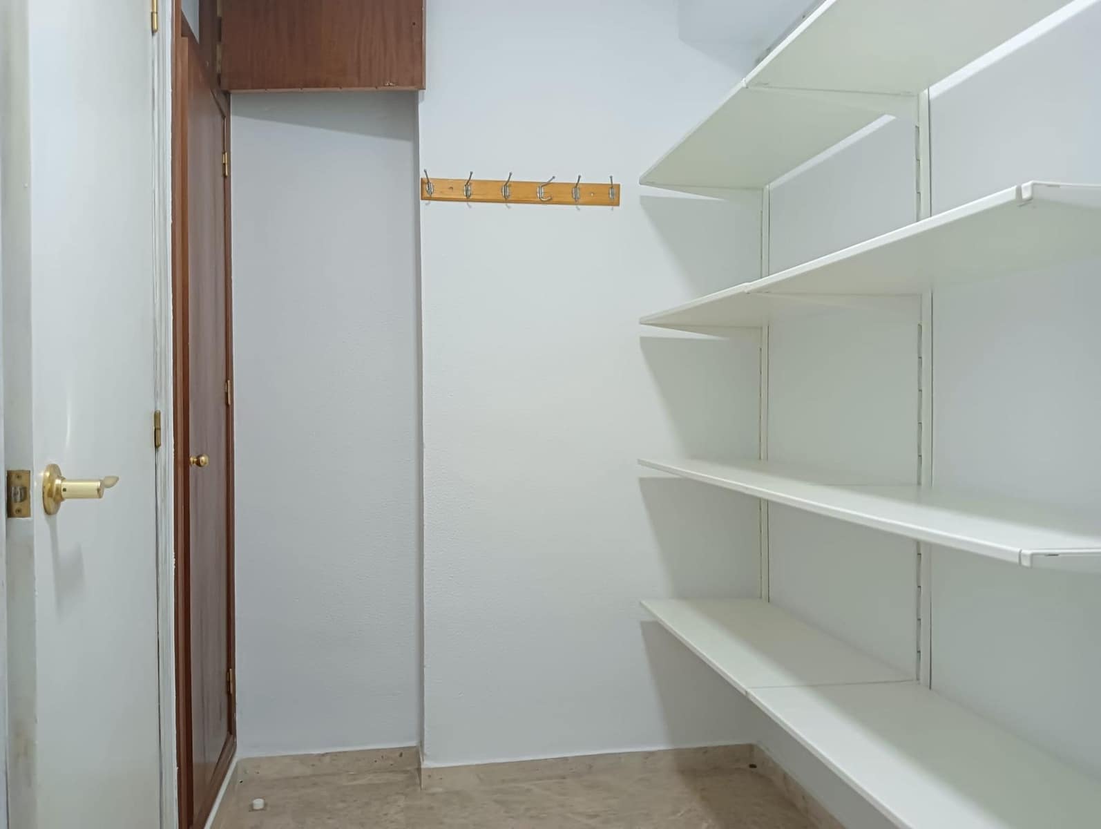 4 quarto Moradia em Banda para venda em Cordova cidade com garagem - 205 000 € (Ref: 9901501)