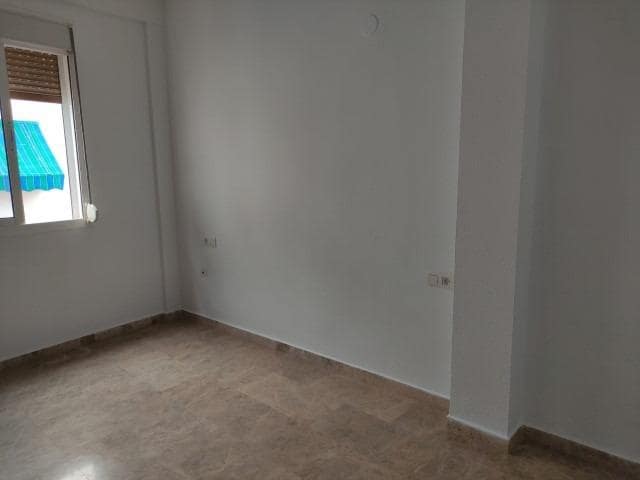4 quarto Moradia em Banda para venda em Cordova cidade com garagem - 205 000 € (Ref: 9901501)