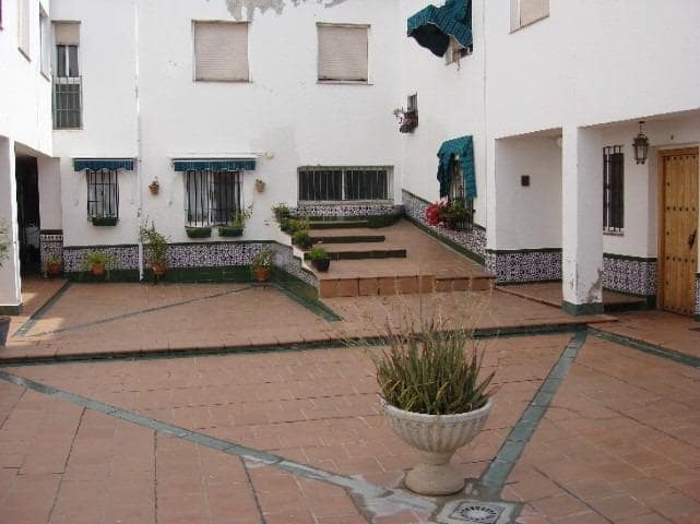 4 quarto Moradia em Banda para venda em Cordova cidade com garagem - 205 000 € (Ref: 9901501)