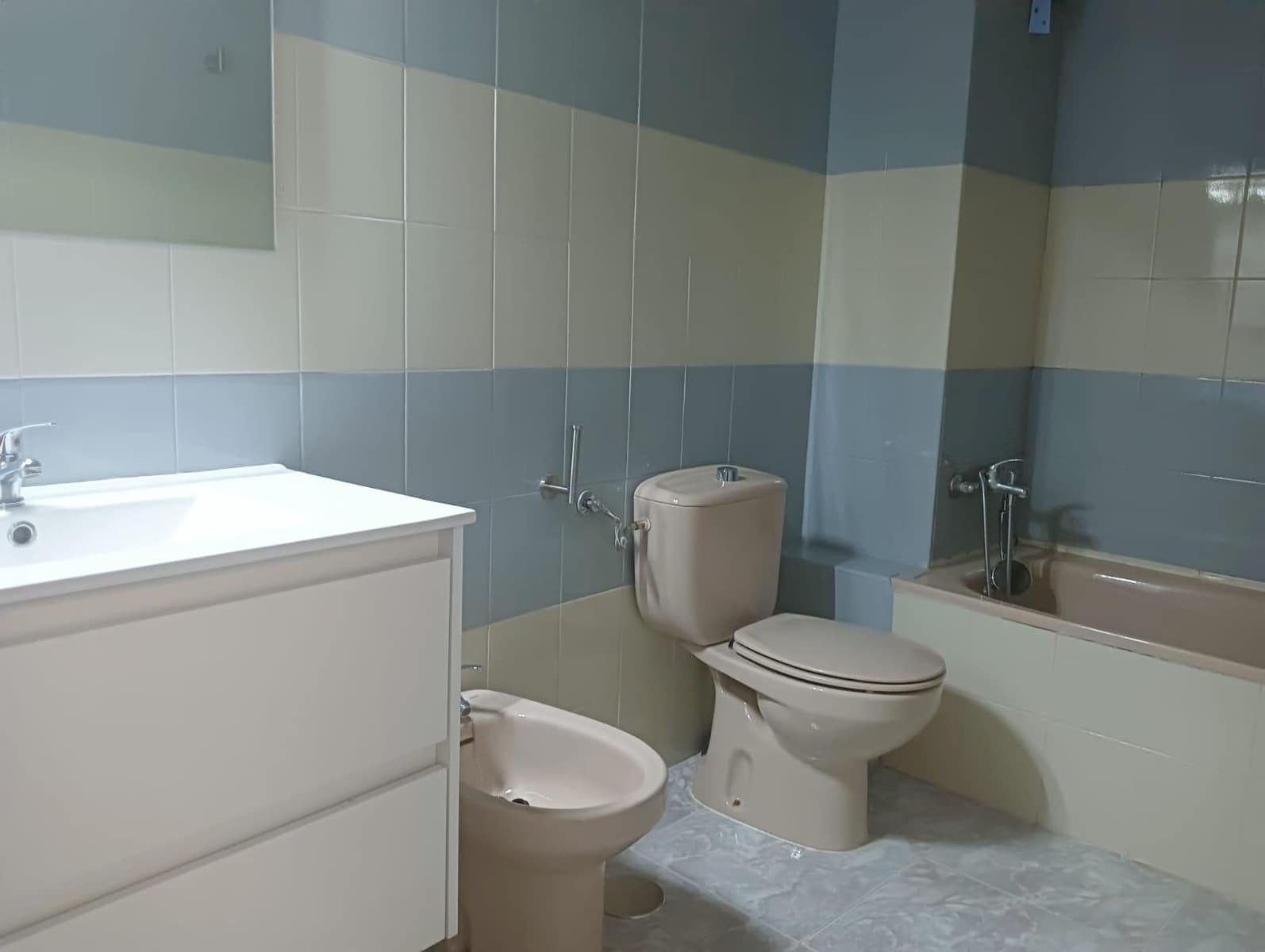 4 quarto Moradia em Banda para venda em Cordova cidade com garagem - 205 000 € (Ref: 9901501)