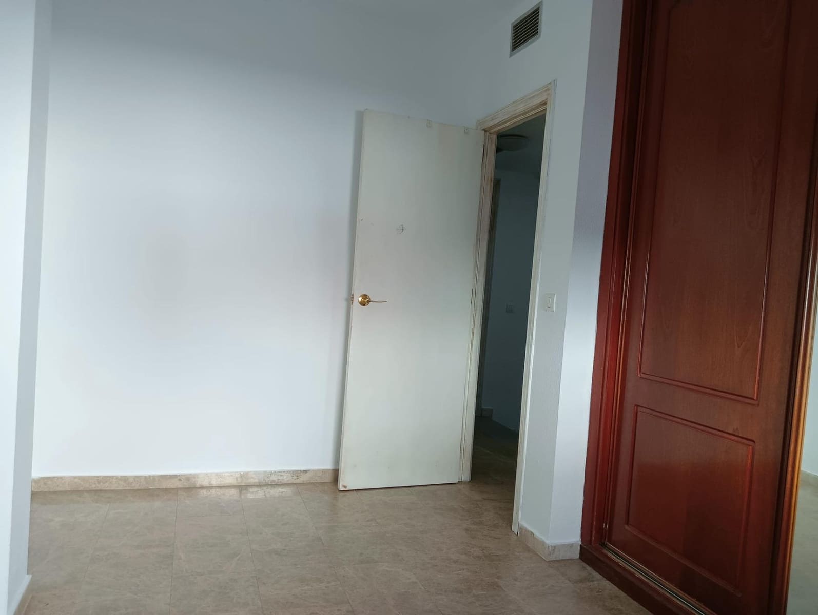 4 quarto Moradia em Banda para venda em Cordova cidade com garagem - 205 000 € (Ref: 9901501)