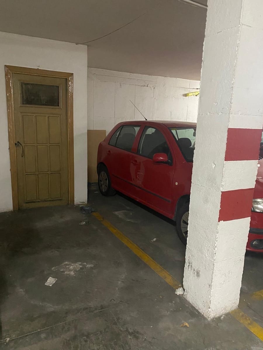 Garage til salg i Cordoba by - € 21.000 (Ref: 9901503)