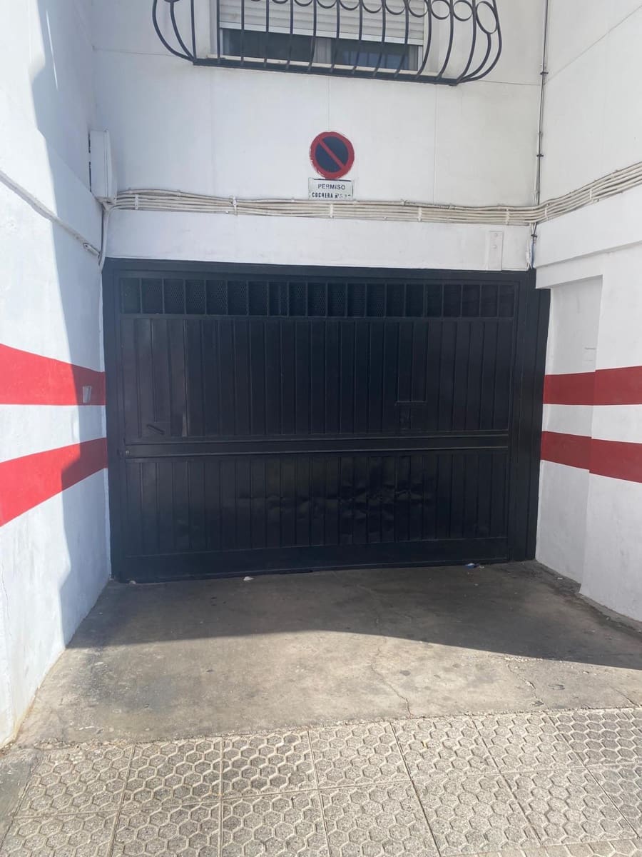 Garage til salg i Cordoba by - € 21.000 (Ref: 9901503)