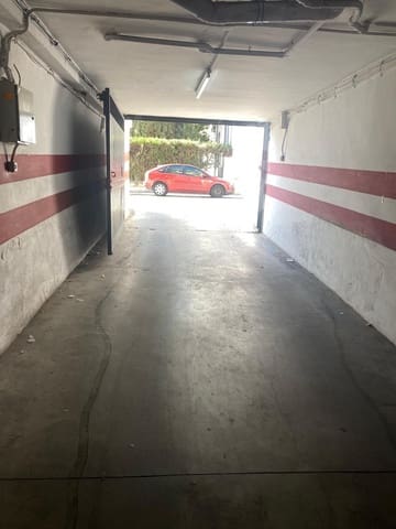 Garage til salg i Córdoba by - € 21.000 (Ref: 9901503)