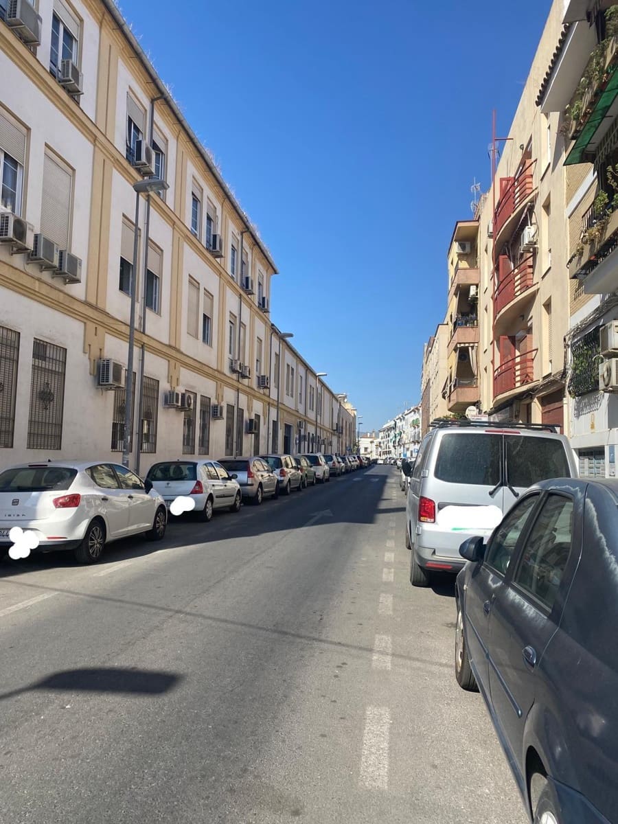 Garage til salg i Cordoba by - € 21.000 (Ref: 9901503)