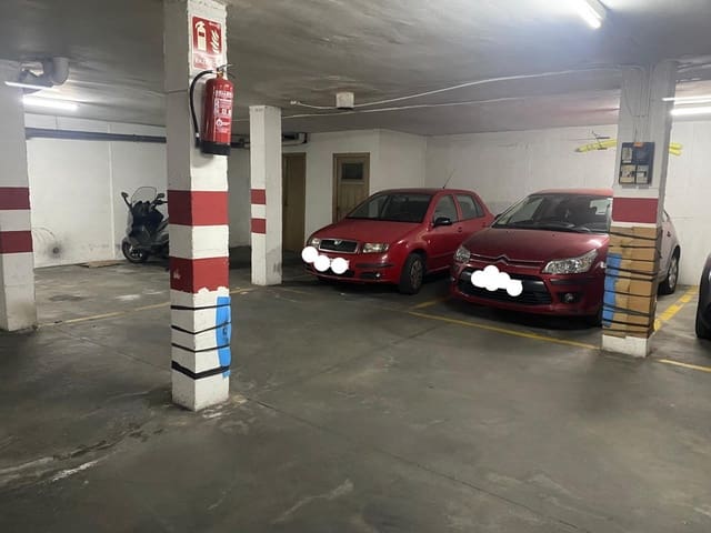 Garage til salg i Córdoba by - € 21.000 (Ref: 9901503)