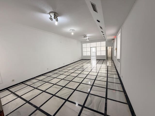4 bedroom Office for rent in Centro, Córdoba city - € 1,750 (Ref: 9901505)