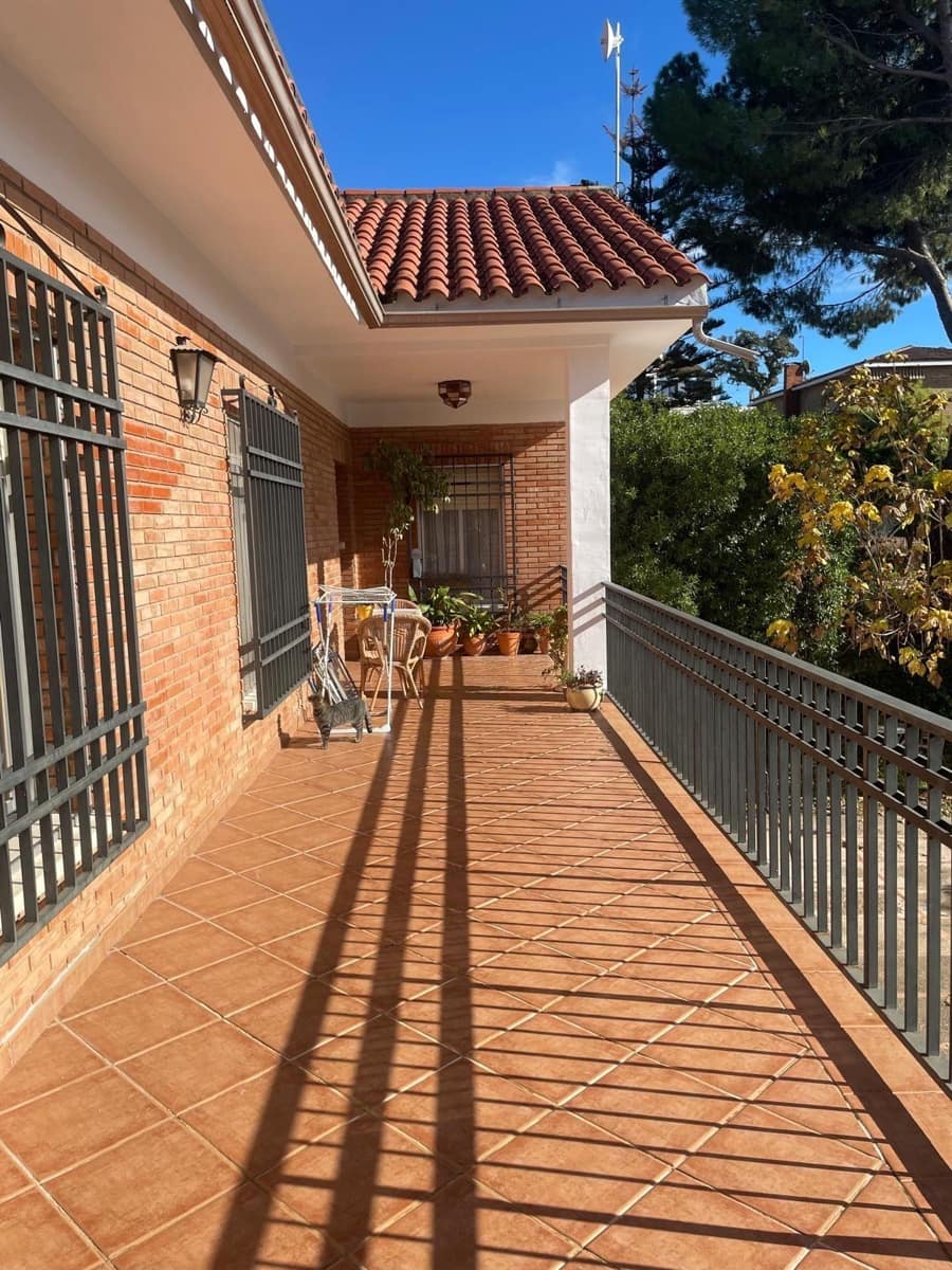 7 quarto Moradia para venda em Cordova cidade com piscina garagem - 465 000 € (Ref: 9901507)