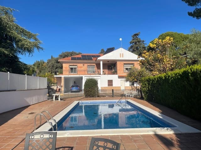7 quarto Moradia para venda em Córdova cidade com piscina garagem - 465 000 € (Ref: 9901507)