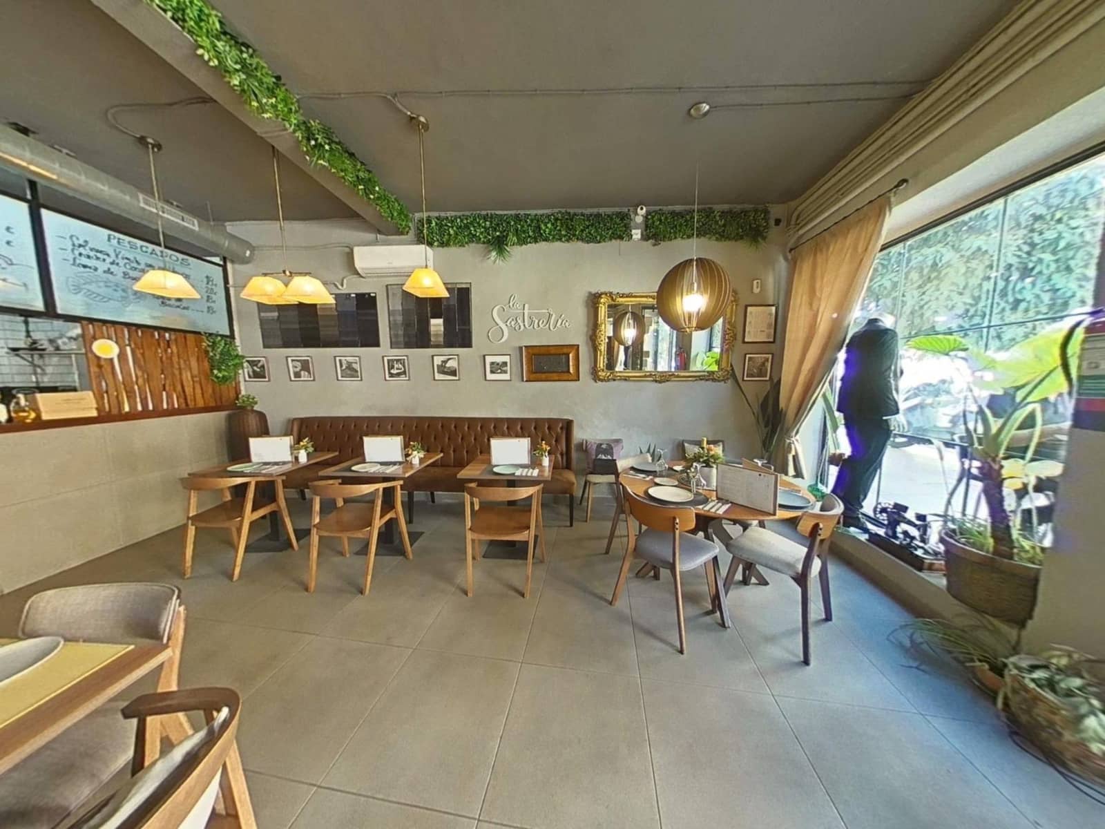 Yritys vuokrattavana paikassa Cordoba kaupunki - 800 € (Ref: 9901508)
