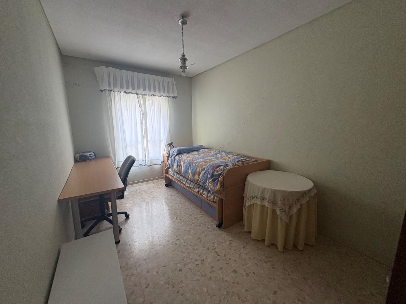 6 bedroom Flat for sale in Cordoba city with garage - € 385,000 (Ref: 9901509)