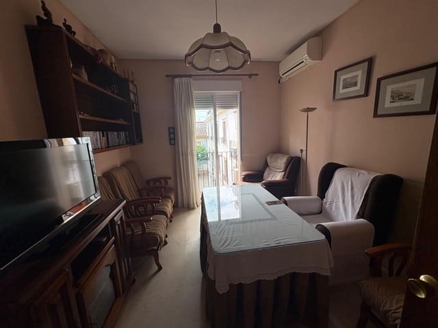 6 soveværelse Lejlighed til salg i Centro, Córdoba by med garage - € 385.000 (Ref: 9901509)