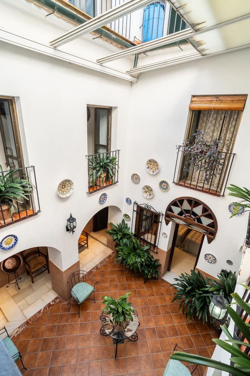 13 sovrum Hotell till salu i Cordoba stad med garage - 748 000 € (Ref: 9901511)