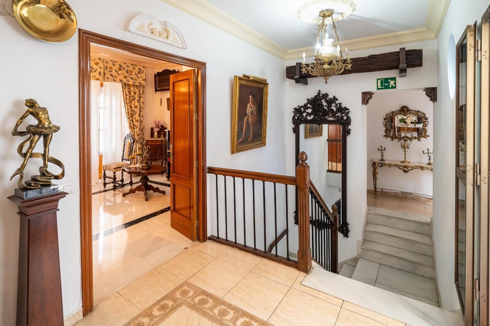 13 sovrum Hotell till salu i Cordoba stad med garage - 748 000 € (Ref: 9901511)