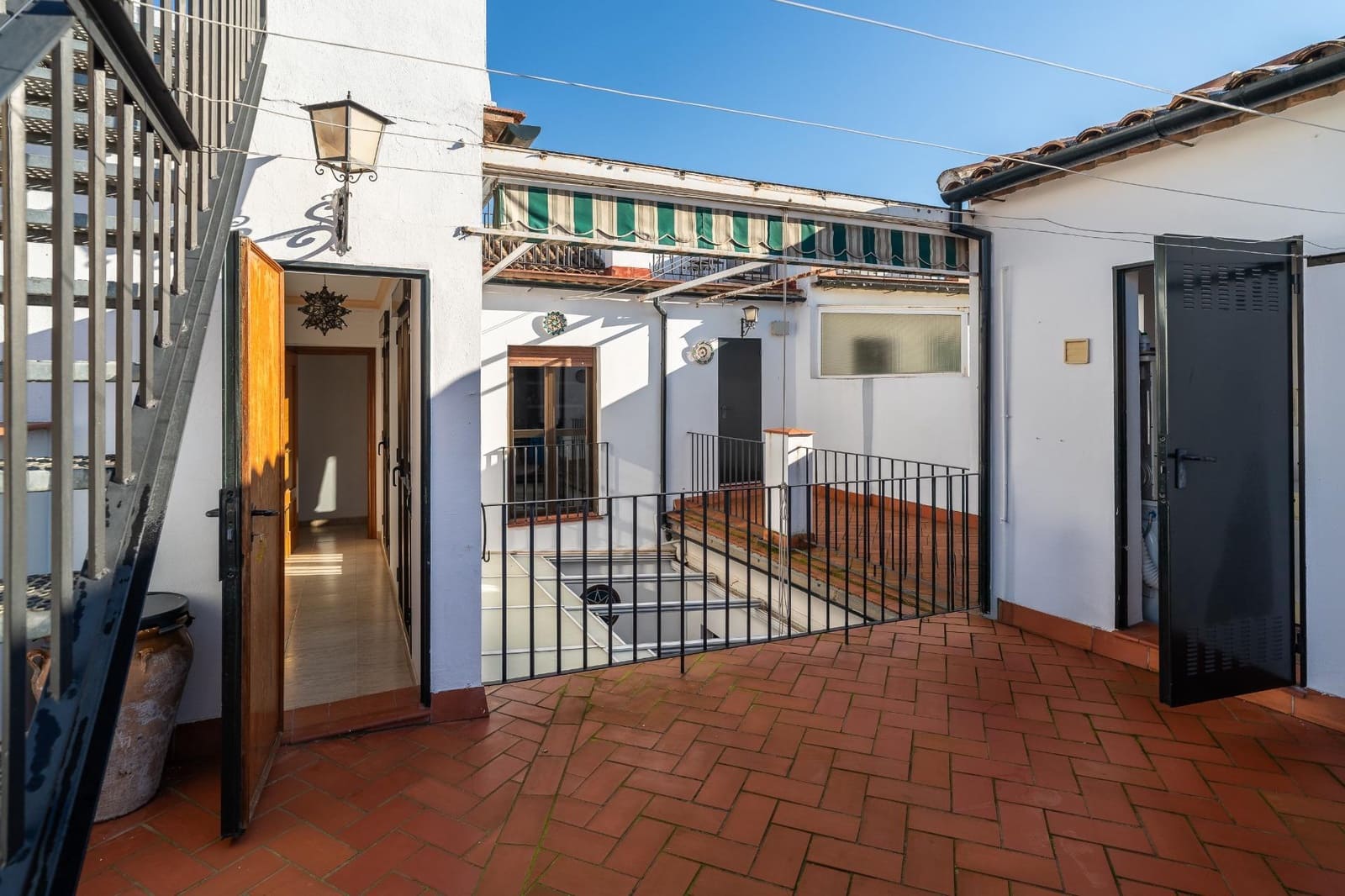13 sovrum Hotell till salu i Cordoba stad med garage - 748 000 € (Ref: 9901511)