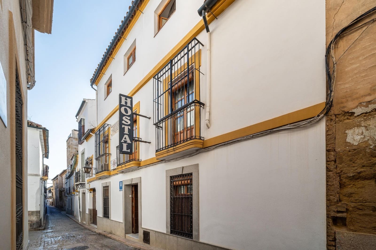 13 sovrum Hotell till salu i Cordoba stad med garage - 748 000 € (Ref: 9901511)