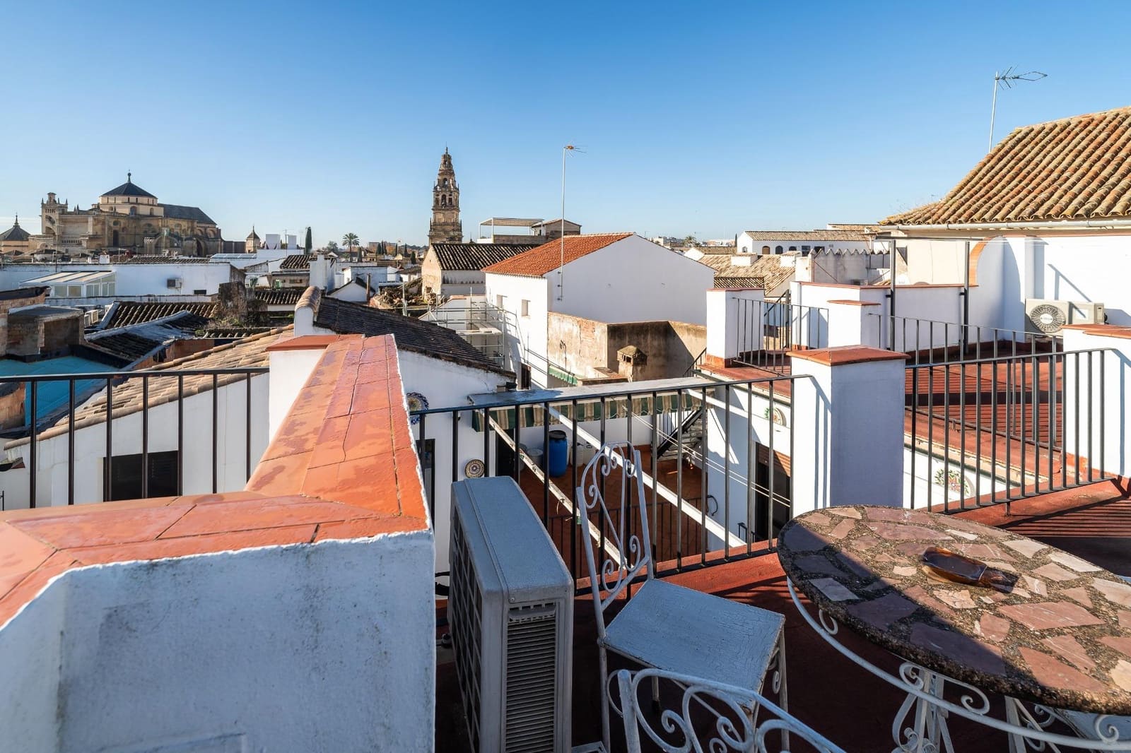 13 sovrum Hotell till salu i Cordoba stad med garage - 748 000 € (Ref: 9901511)
