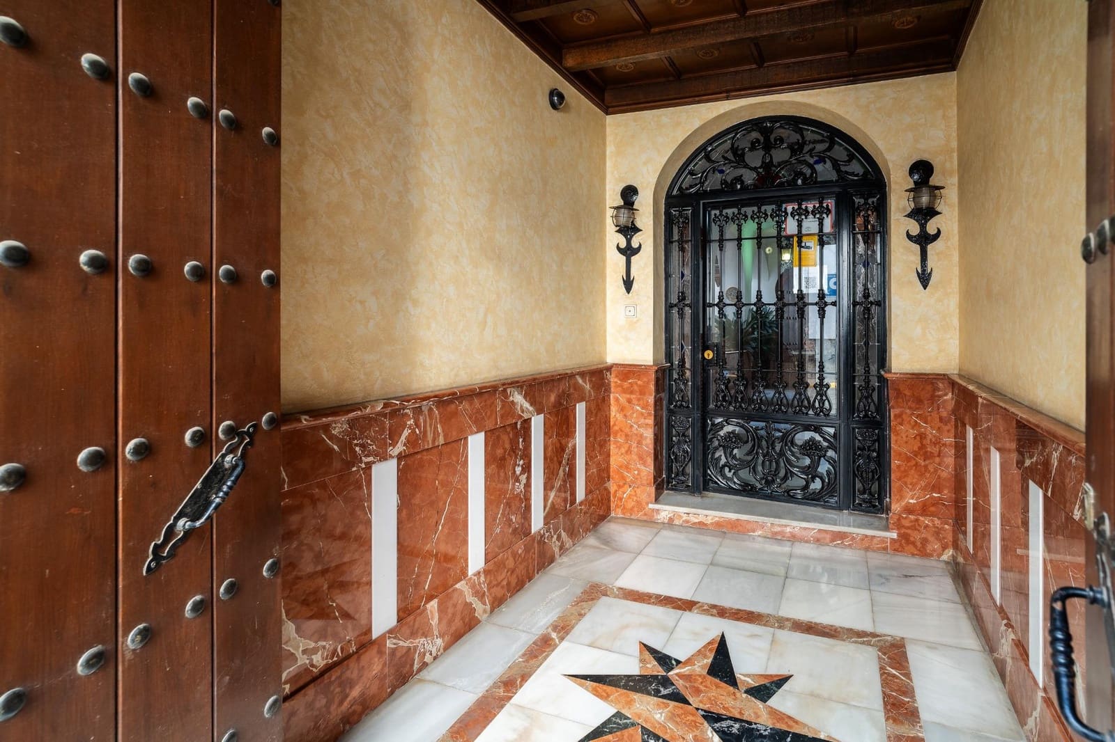 13 sovrum Hotell till salu i Cordoba stad med garage - 748 000 € (Ref: 9901511)