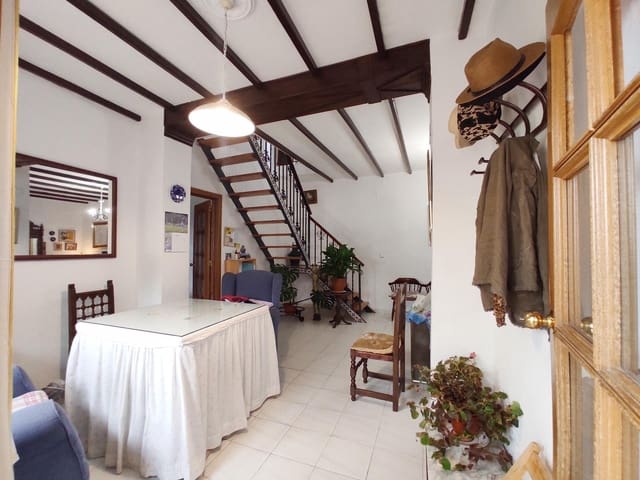 7 bedroom Townhouse for sale in Ollerías, Córdoba city - € 339,000 (Ref: 9901512)