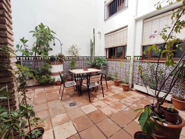 7 bedroom Townhouse for sale in Ollerías, Córdoba city - € 339,000 (Ref: 9901512)