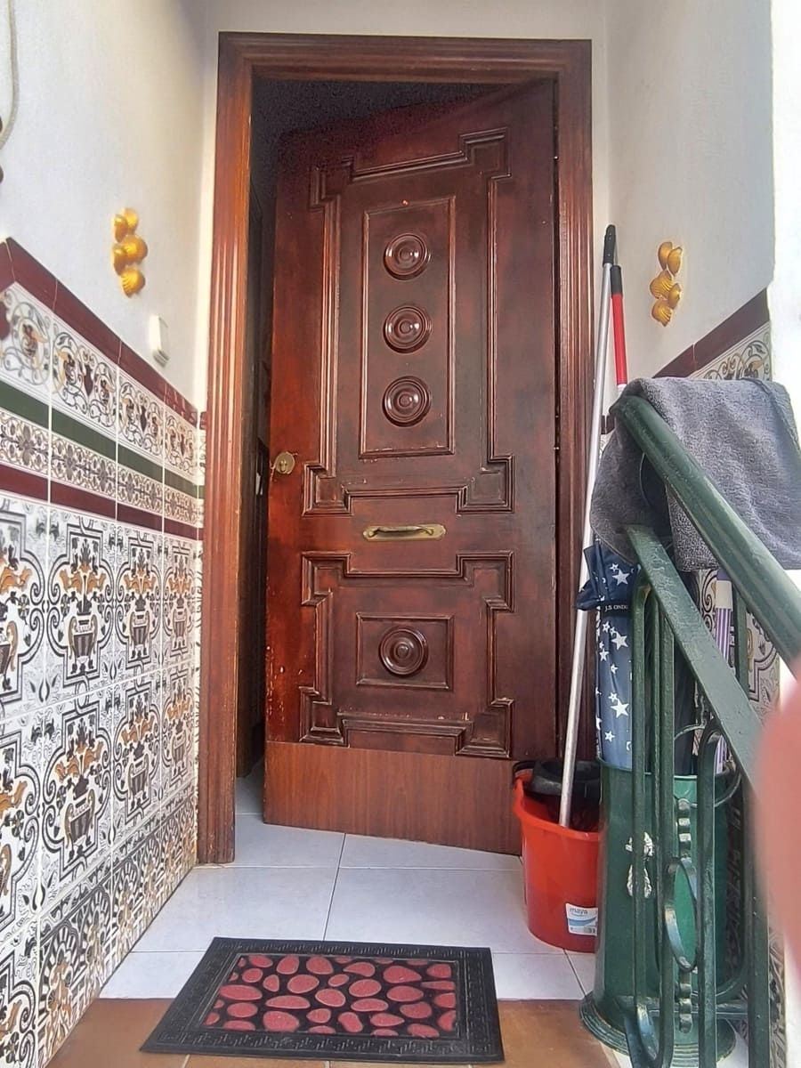 7 bedroom Townhouse for sale in Cordoba city - € 257,900 (Ref: 9901513)