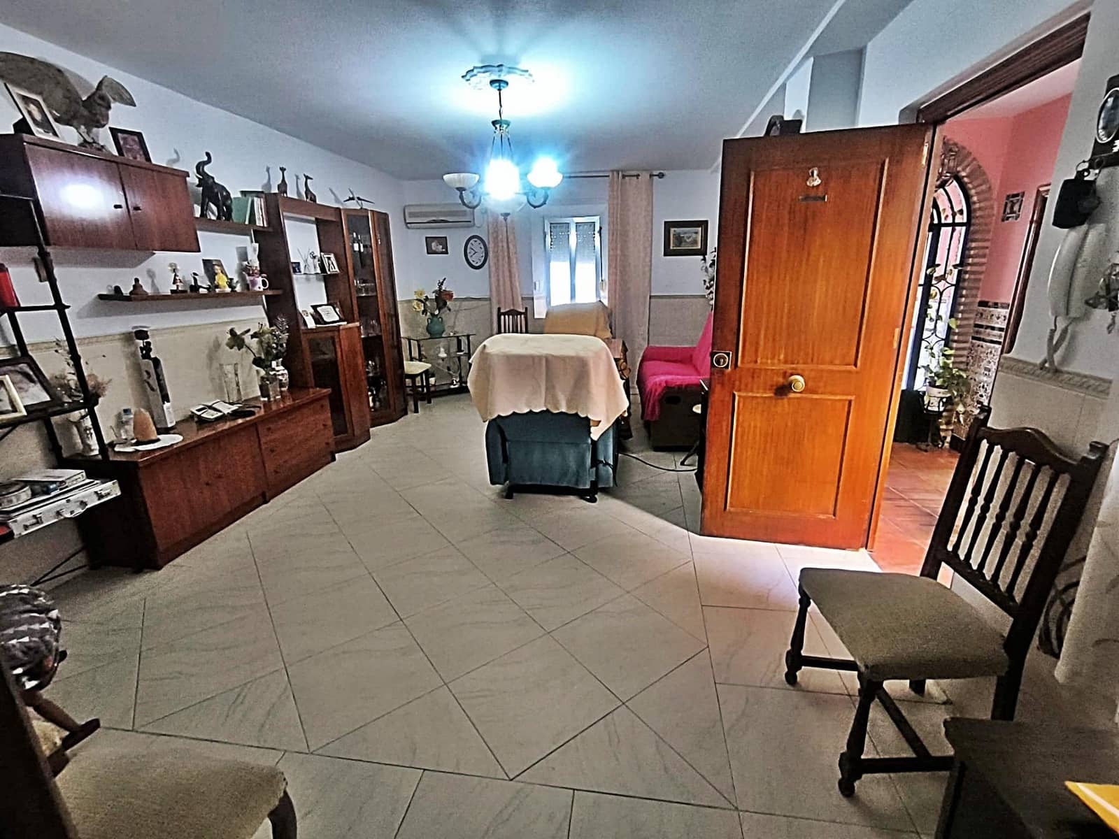 7 bedroom Townhouse for sale in Cordoba city - € 257,900 (Ref: 9901513)