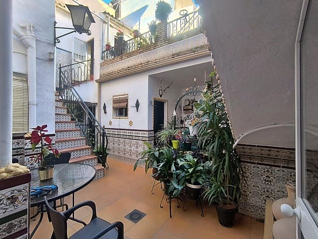 7 bedroom Townhouse for sale in Olivos Borrachos, Córdoba city - € 257,900 (Ref: 9901513)