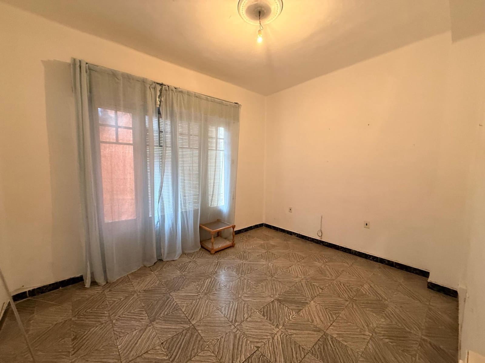 8 bedroom Townhouse for sale in Cordoba city with garage - € 360,500 (Ref: 9901514)