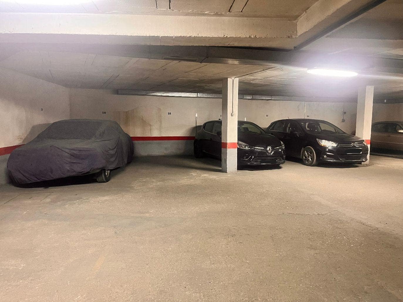 Garage till salu i Cordoba stad - 21 000 € (Ref: 9901515)