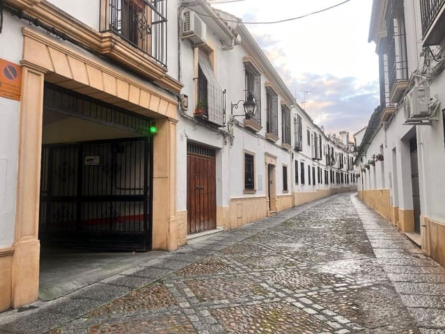 Garage till salu i Santa Marina, Córdoba stad - 21 000 € (Ref: 9901515)