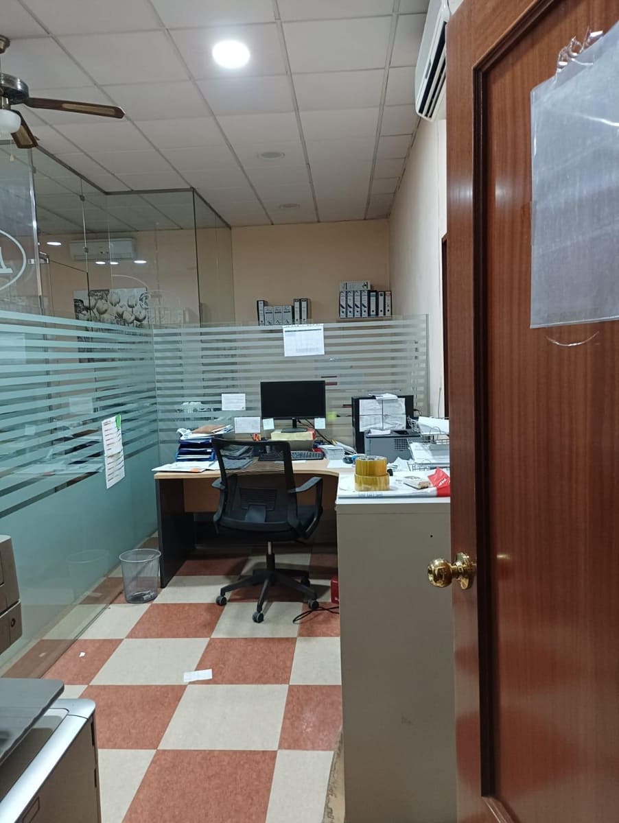 Business for sale in La Rambla - € 720,000 (Ref: 9901516)