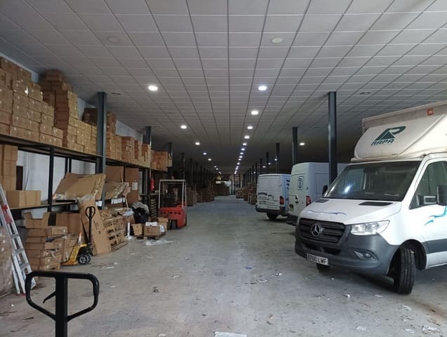 Business for sale in La Rambla - € 720,000 (Ref: 9901516)