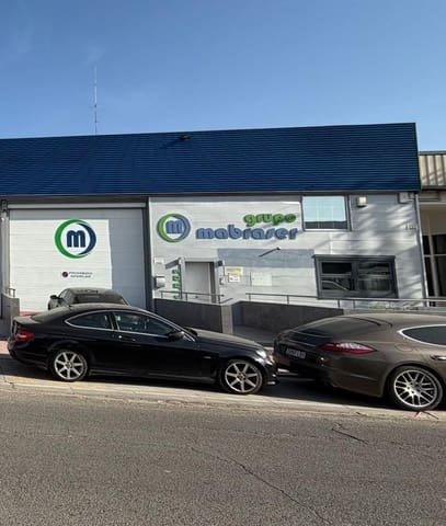 Företag till salu i Córdoba stad med garage - 238 000 € (Ref: 9901518)