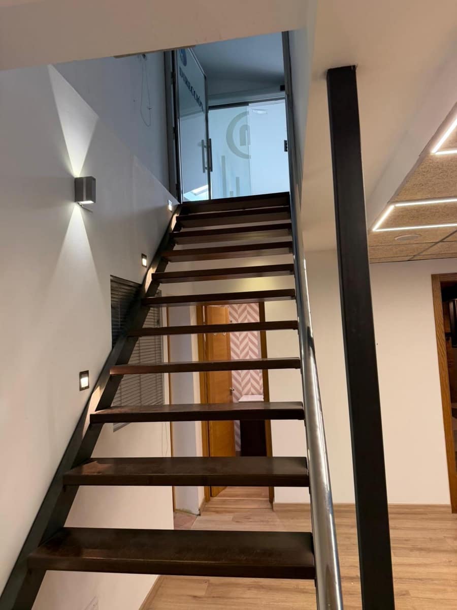 Företag till salu i Cordoba stad med garage - 238 000 € (Ref: 9901518)