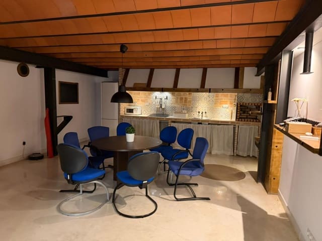 Företag till salu i Córdoba stad med garage - 238 000 € (Ref: 9901518)