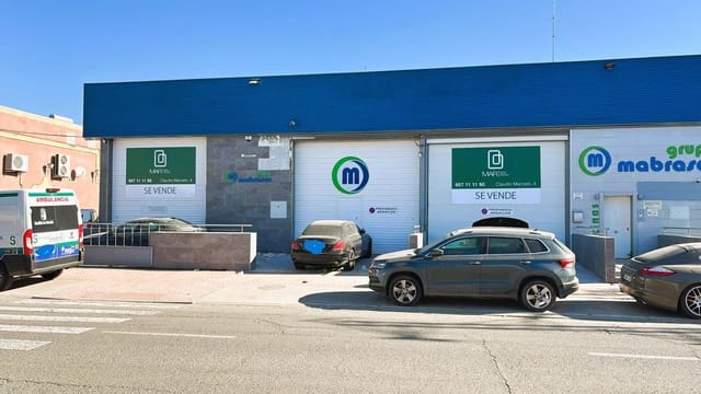 Företag till salu i Córdoba stad med garage - 238 000 € (Ref: 9901518)