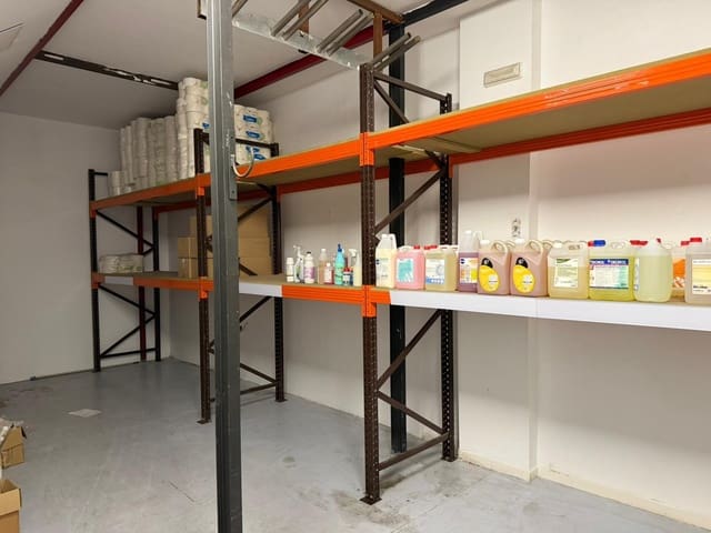 Business for sale in Córdoba city with garage - € 158,000 (Ref: 9901519)