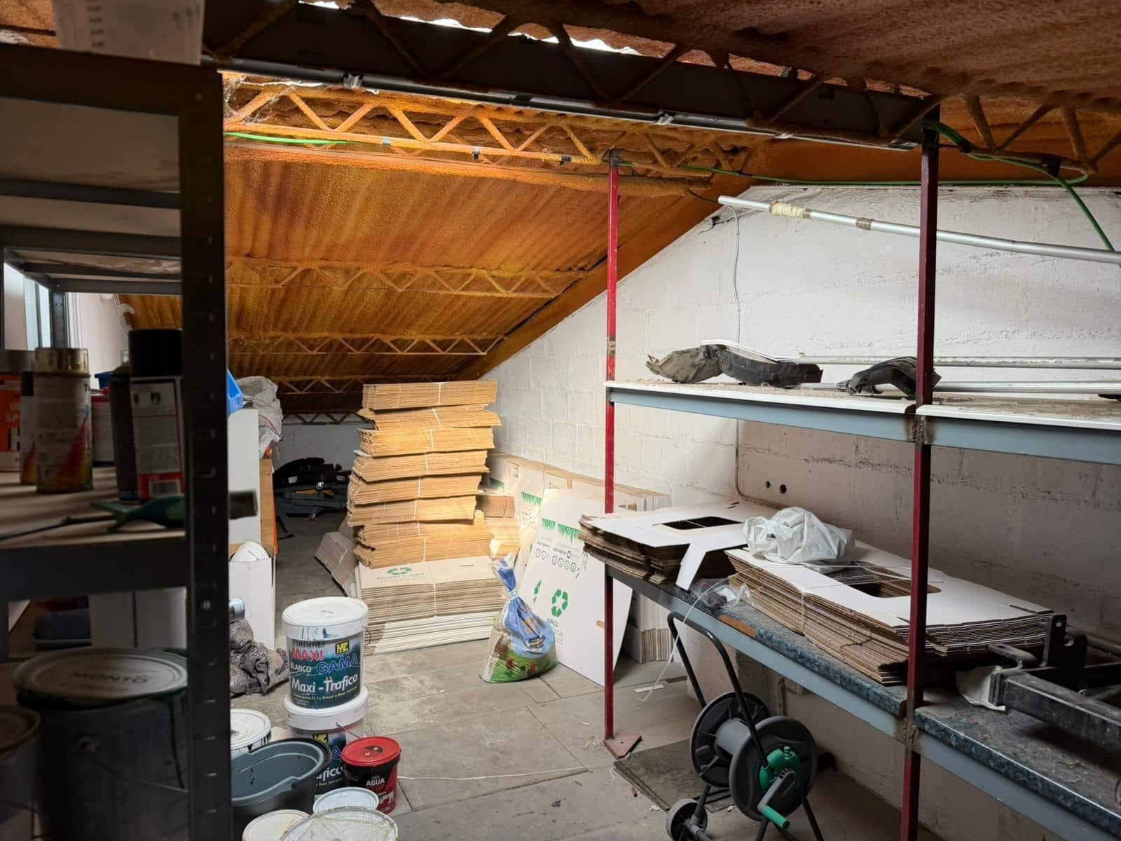 Business for sale in Cordoba city with garage - € 158,000 (Ref: 9901519)
