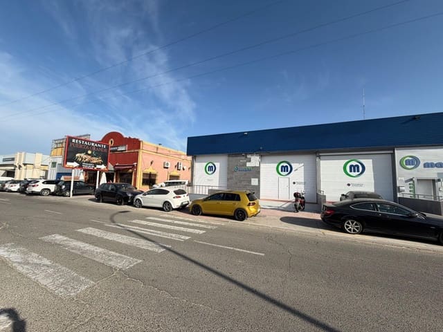Business for sale in Córdoba city with garage - € 158,000 (Ref: 9901519)