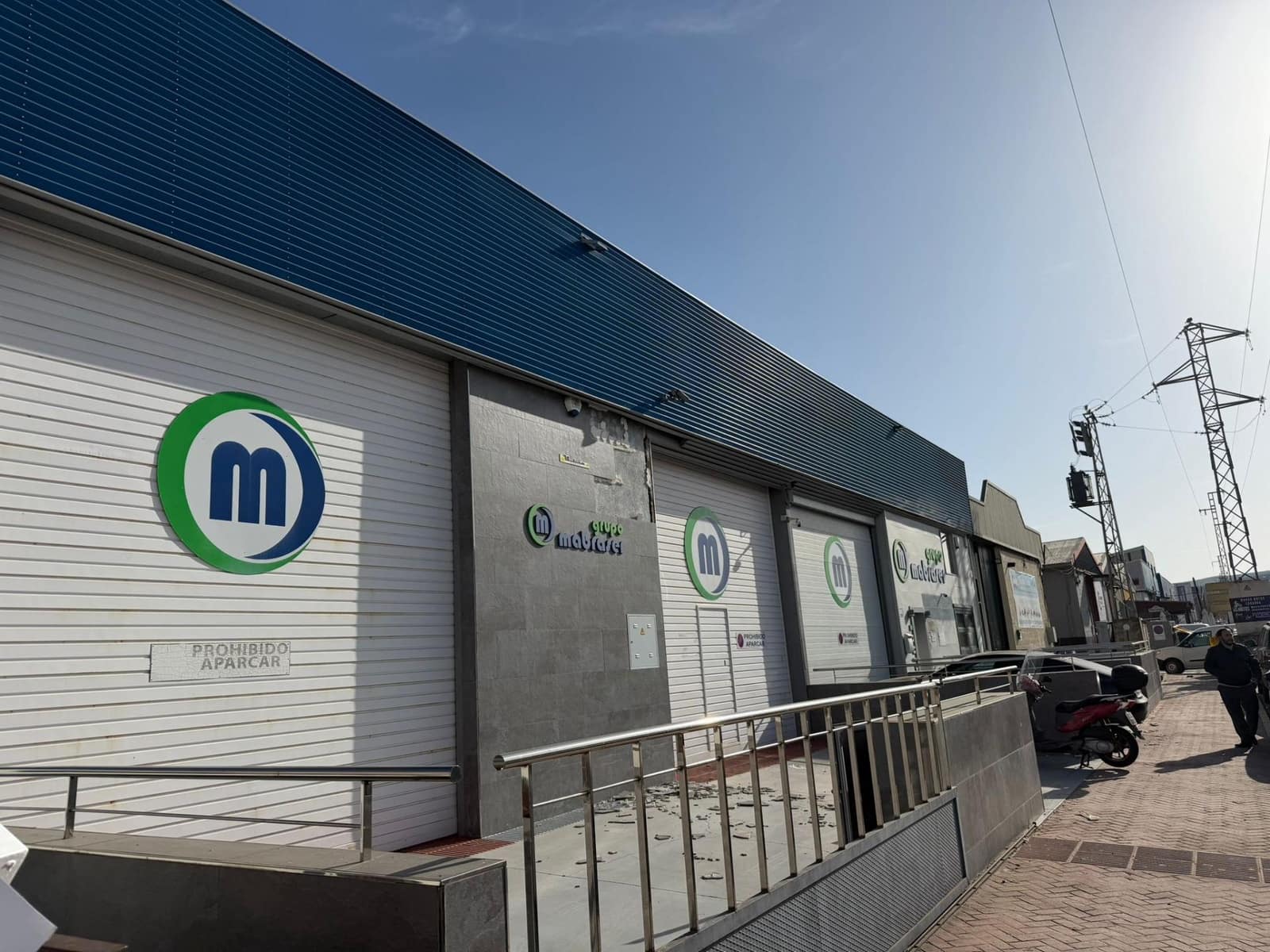 Business for sale in Cordoba city with garage - € 158,000 (Ref: 9901519)