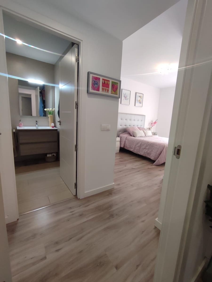 3 slaapkamer Flat te koop in Cordoba stad met zwembad garage - € 380.000 (Ref: 9901520)