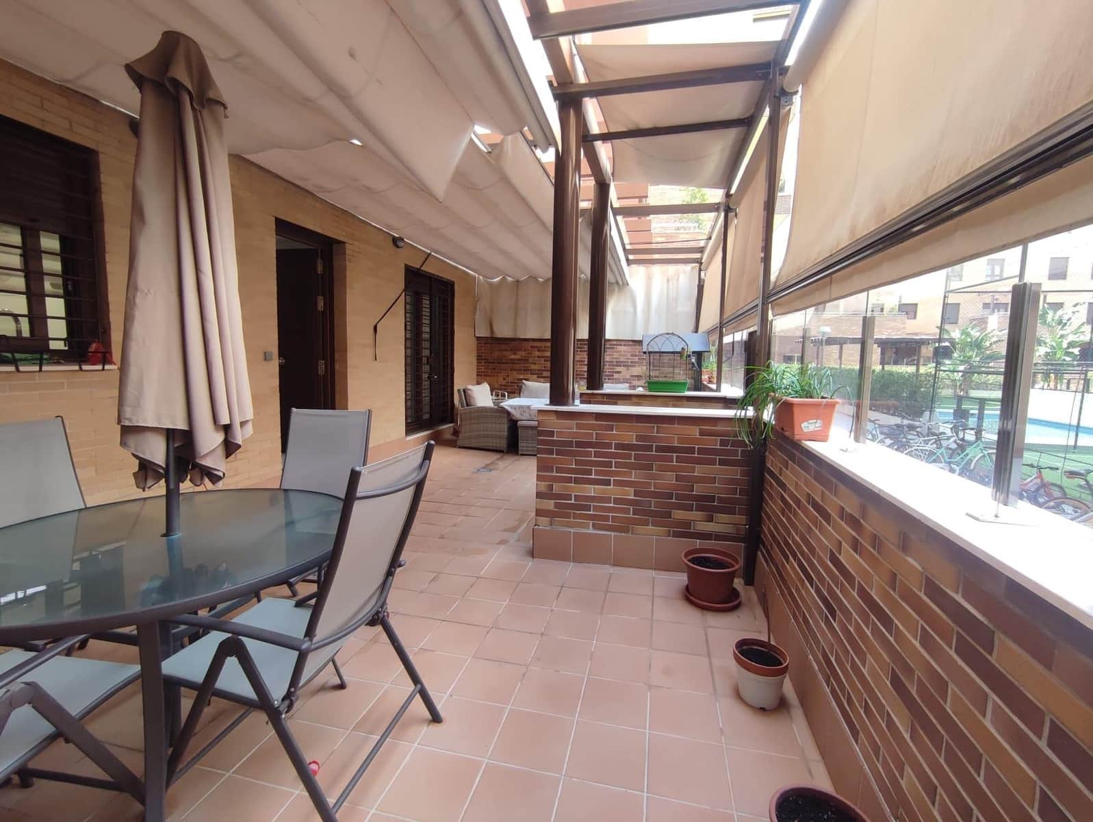 3 slaapkamer Flat te koop in Cordoba stad met zwembad garage - € 380.000 (Ref: 9901520)
