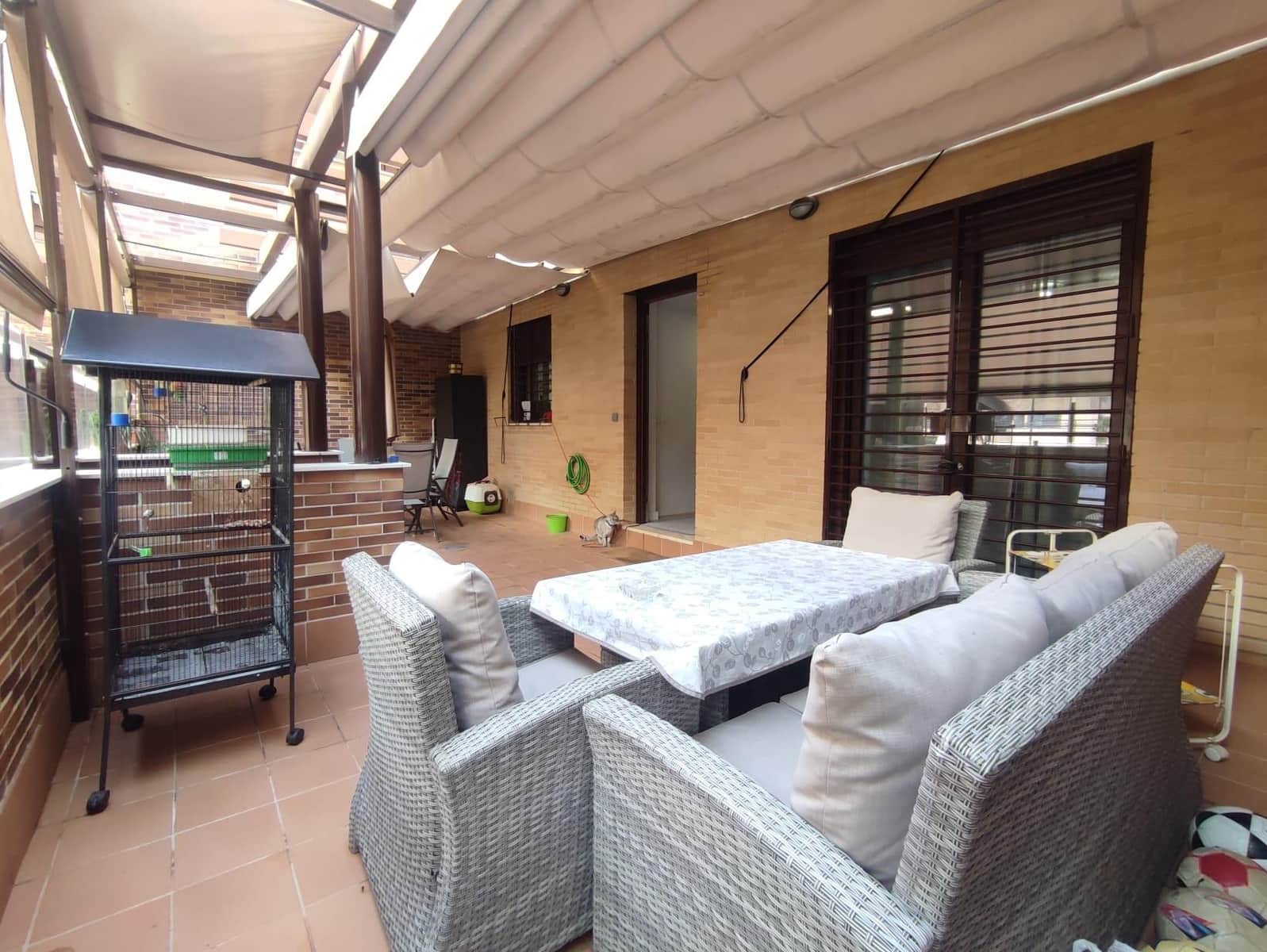 3 slaapkamer Flat te koop in Cordoba stad met zwembad garage - € 380.000 (Ref: 9901520)