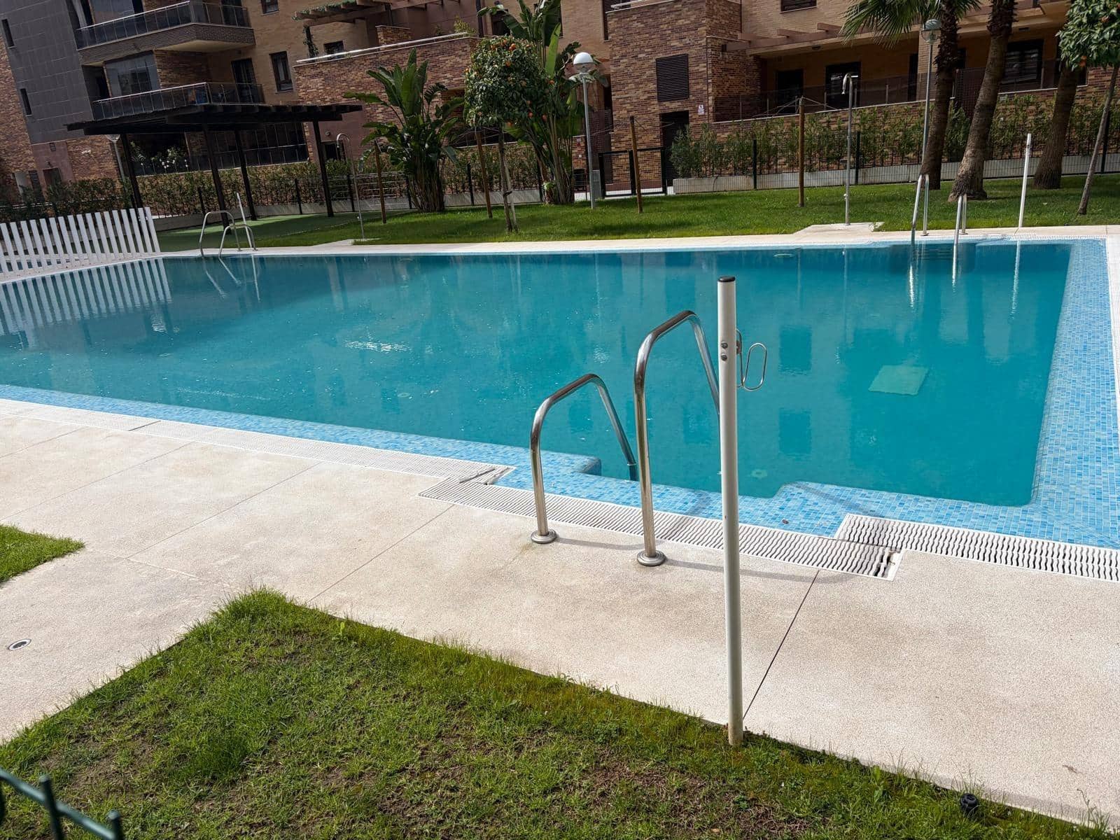 3 slaapkamer Flat te koop in Cordoba stad met zwembad garage - € 380.000 (Ref: 9901520)