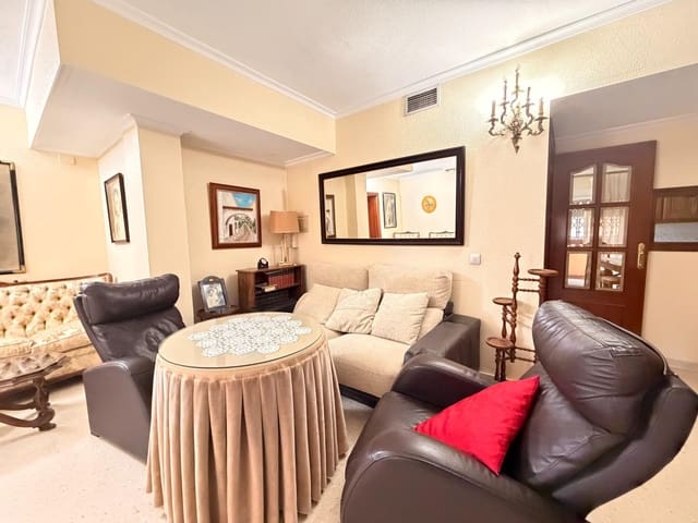 3 slaapkamer Flat te koop in Córdoba stad met garage - € 229.900 (Ref: 9901521)