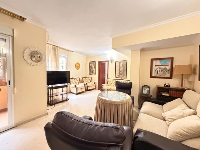 3 slaapkamer Flat te koop in Córdoba stad met garage - € 229.900 (Ref: 9901521)