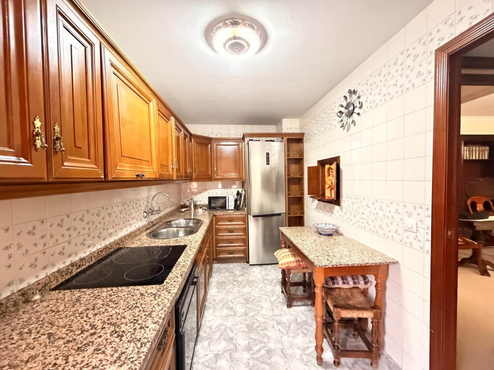 3 bedroom Flat for sale in Cordoba city with garage - € 229,900 (Ref: 9901521)