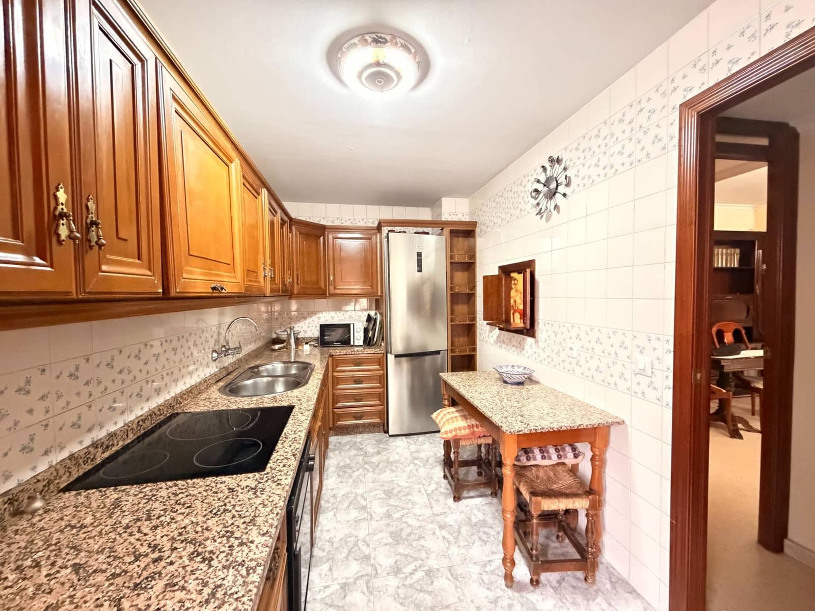 3 bedroom Flat for sale in Cordoba city with garage - € 229,900 (Ref: 9901521)
