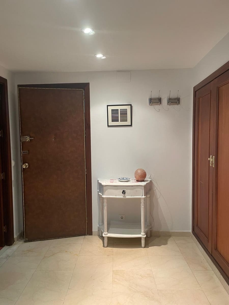 1 Zimmer Wohnung zu vermieten in Cordoba Stadt - 740 € (Ref: 9901522)