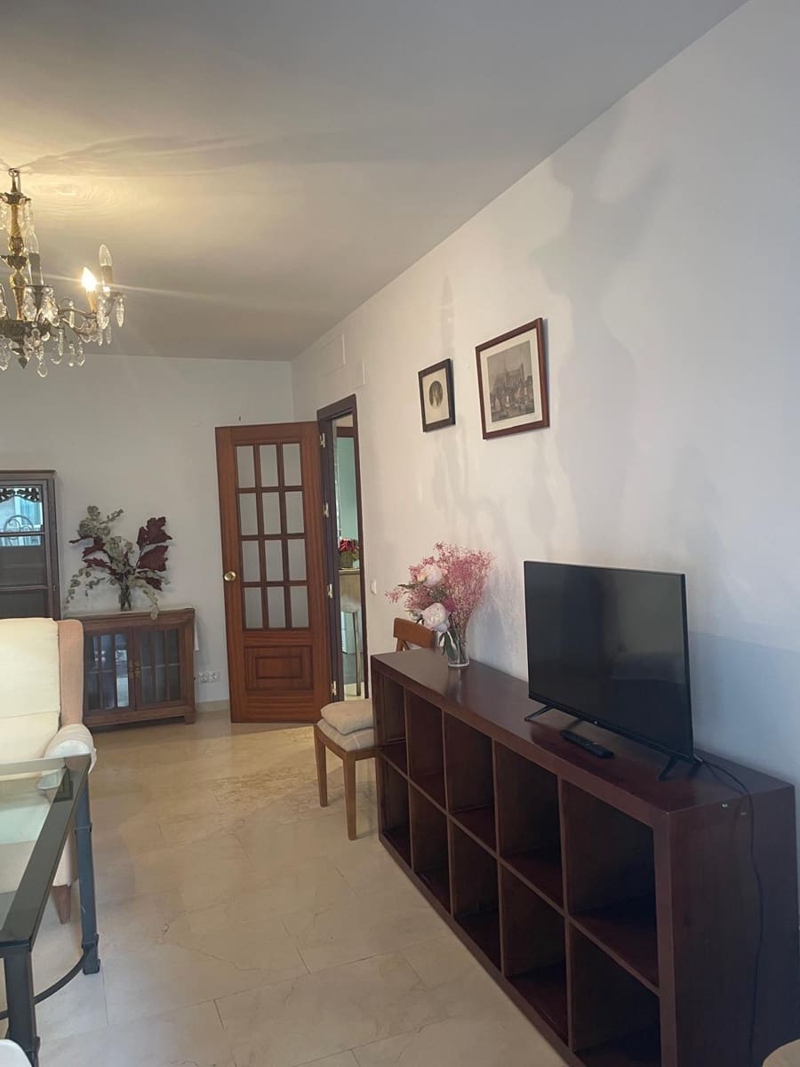 1 Zimmer Wohnung zu vermieten in Cordoba Stadt - 740 € (Ref: 9901522)
